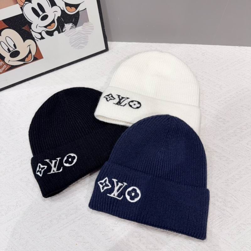 LV hat 110505